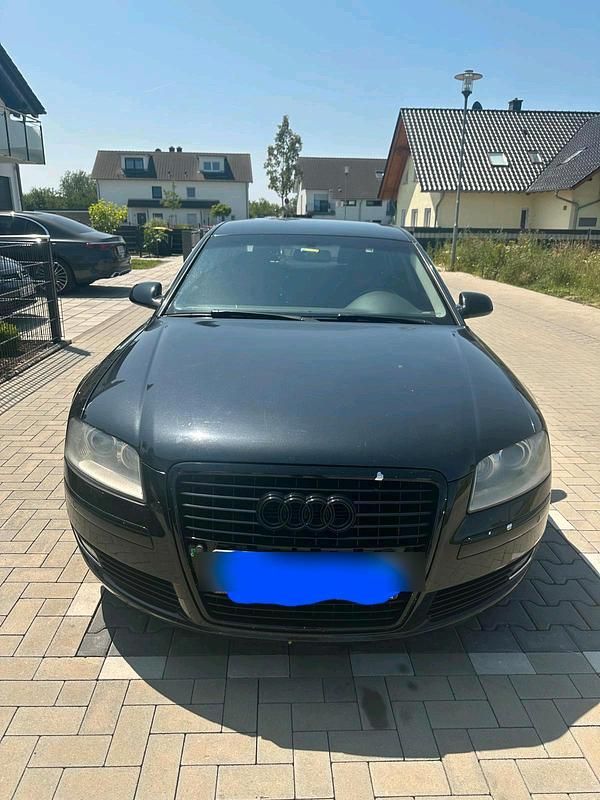 Schwarz Gebraucht 2006 Audi A8 Limousine | 5.500 € (Etwas zu teuer) - Bild 1/4