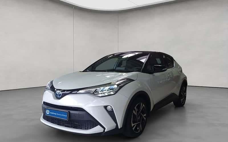 Weiß Gebraucht 2023 Toyota C-HR Team SUV | 26.990 € (Guter Preis) - Bild 1/4