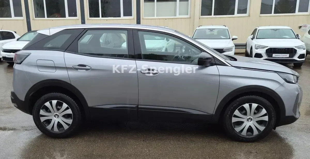 Gebraucht Peugeot 3008 Active 131 PS (96 kW) 2022 Grau SUV