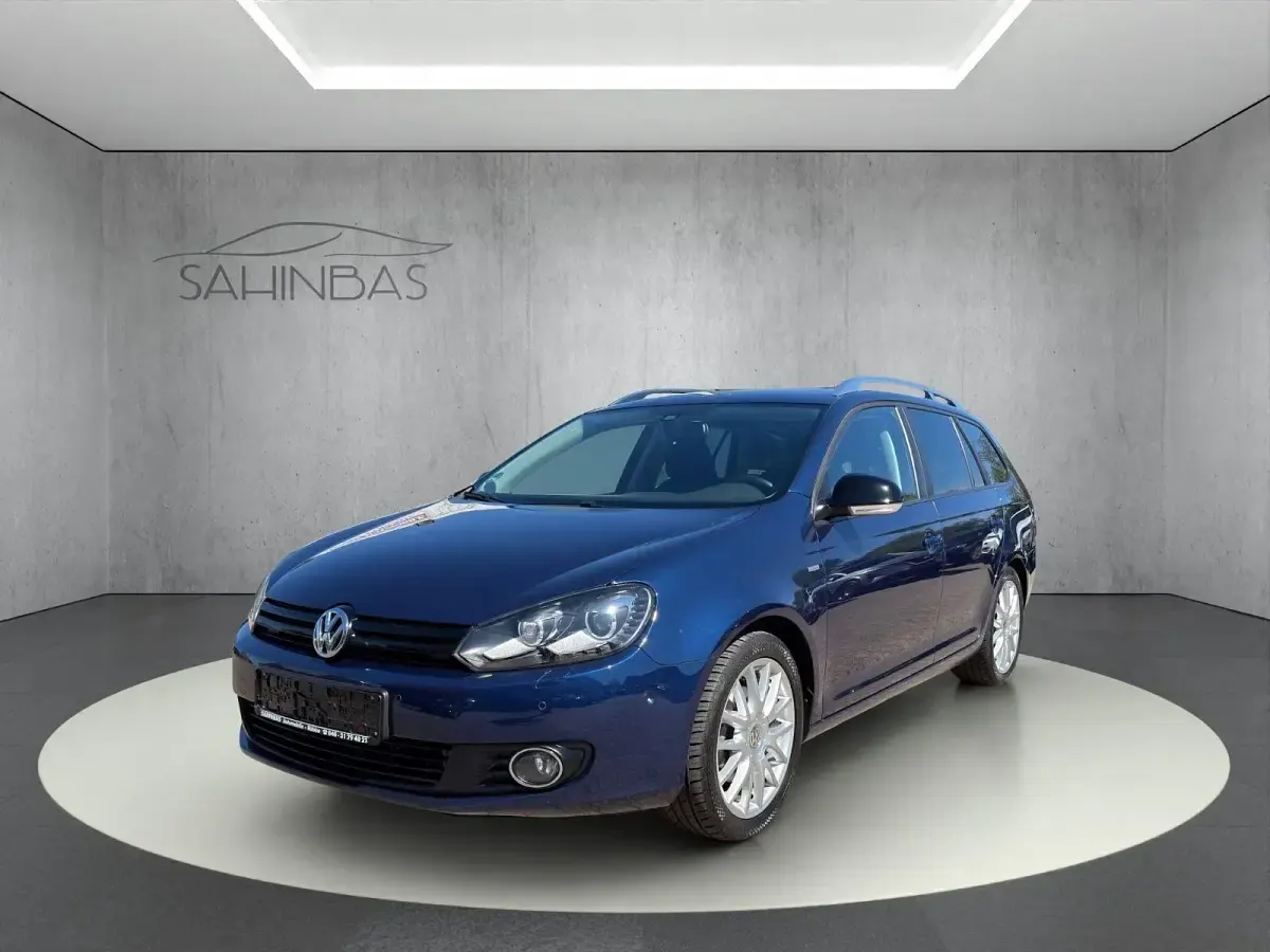 Gebraucht VW Golf VII Match 122 PS (89 kW) 2012 Blau Kombi