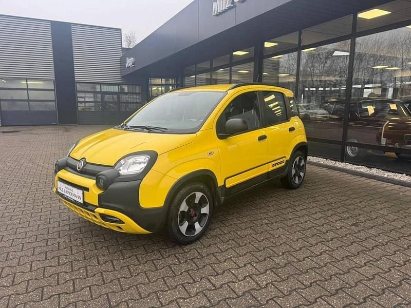 Gebraucht Fiat Panda Cross Cross Plus 71 PS (52 kW) 2020 Gelb Kleinwagen