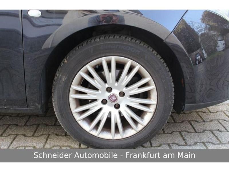 Gebraucht Fiat Bravo 105 PS (77 kW) 2011 Colore esterno (nero etna) (metallic) Kleinwagen