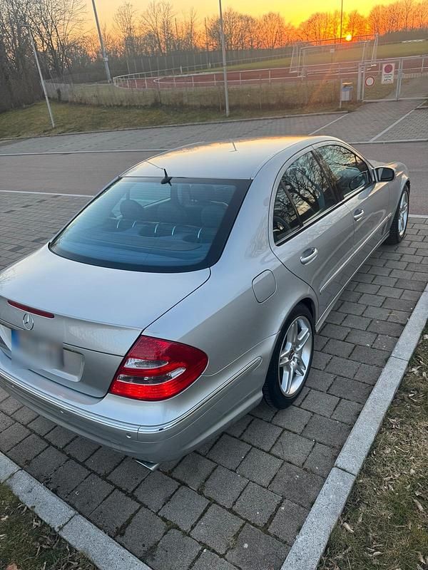 Gebraucht Mercedes E320 AMG 274 PS (201 kW) 2003 Silber Limousine