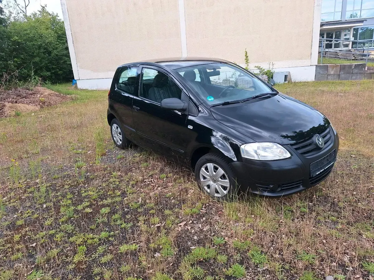 Gebraucht VW Fox 55 PS (40 kW) 2006 Schwarz Kleinwagen