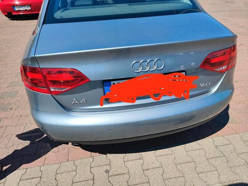 Silber Gebraucht 2011 Audi A4 Limousine | 6.000 € (Guter Preis) - Bild 1/3