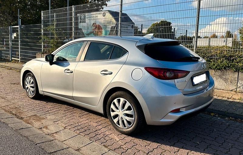Gebraucht Mazda 3 Center-Line 105 PS (77 kW) 2017 Silber Limousine