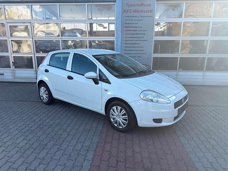 Other Gebraucht 2011 Fiat Grande Punto Kleinwagen | 4.990 € (Teuer) - Bild 1/4
