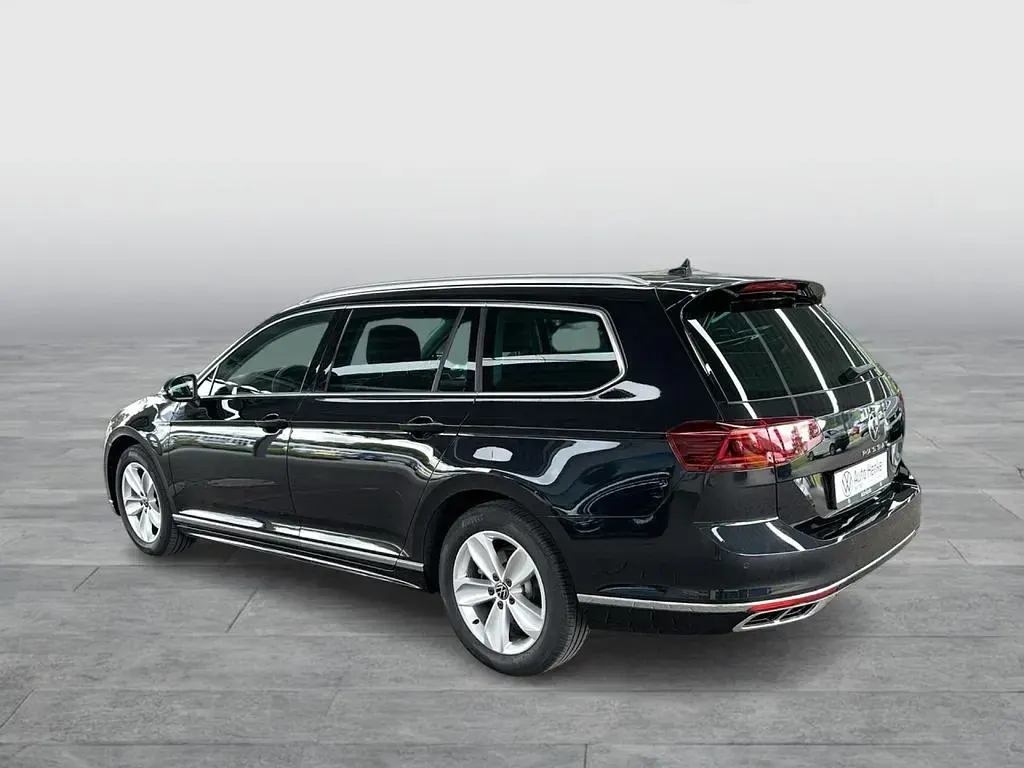 Gebraucht VW Passat R-line 200 PS (147 kW) 2022 Schwarz Kombi