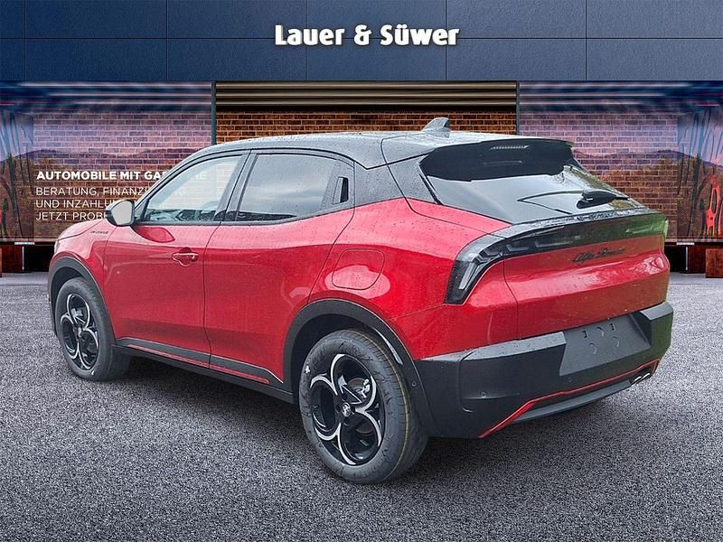 Neu Alfa Romeo Junior Edizione Speciale 145 PS (106 kW) 2025 Rot SUV
