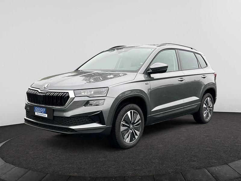 Grau Neu 2025 Skoda Karoq Tour SUV | 35.990 € (Teuer) - Bild 1/4