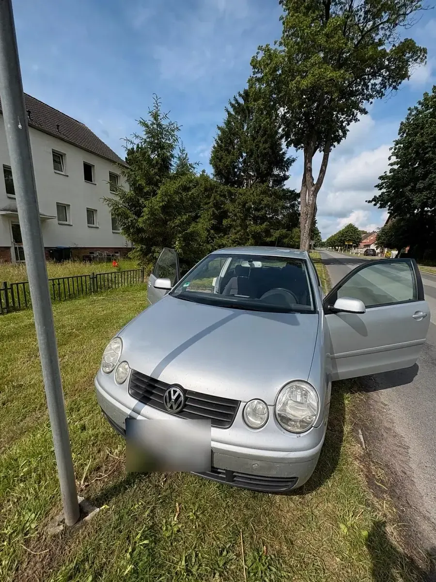Gebraucht VW Polo 64 PS (47 kW) 2004 Silber Kleinwagen