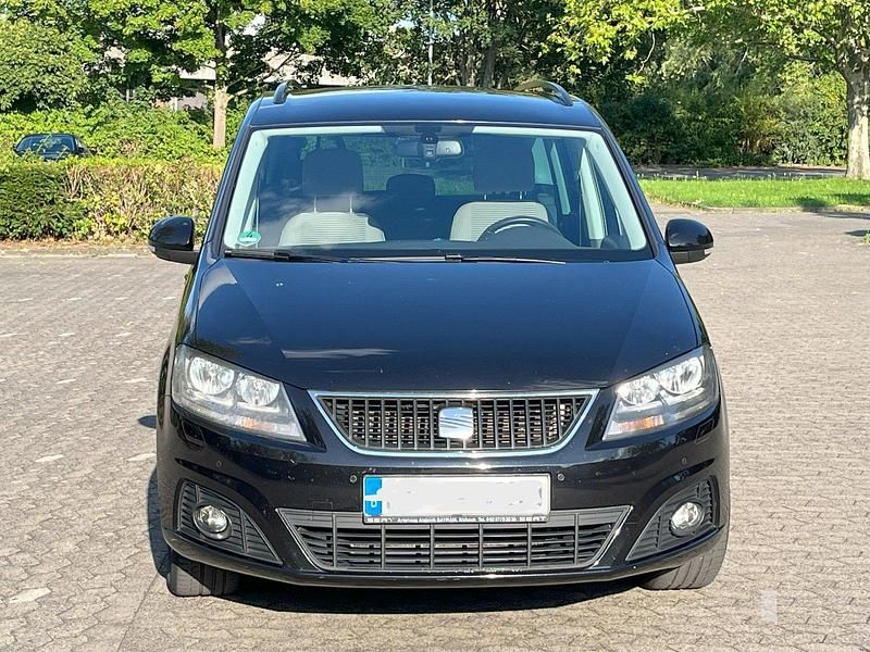 Schwarz Gebraucht 2014 Seat Alhambra Style Van / Kleinbus | 10.900 € (Guter Preis) - Bild 1/4