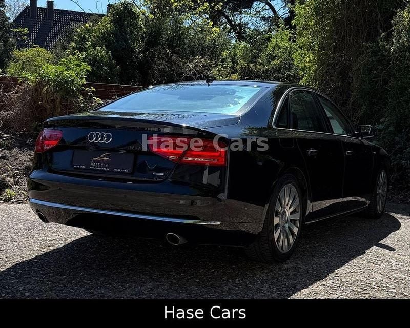 Second-hand Audi A8 351 CP (258 kW) 2010 Negru Berlinǎ