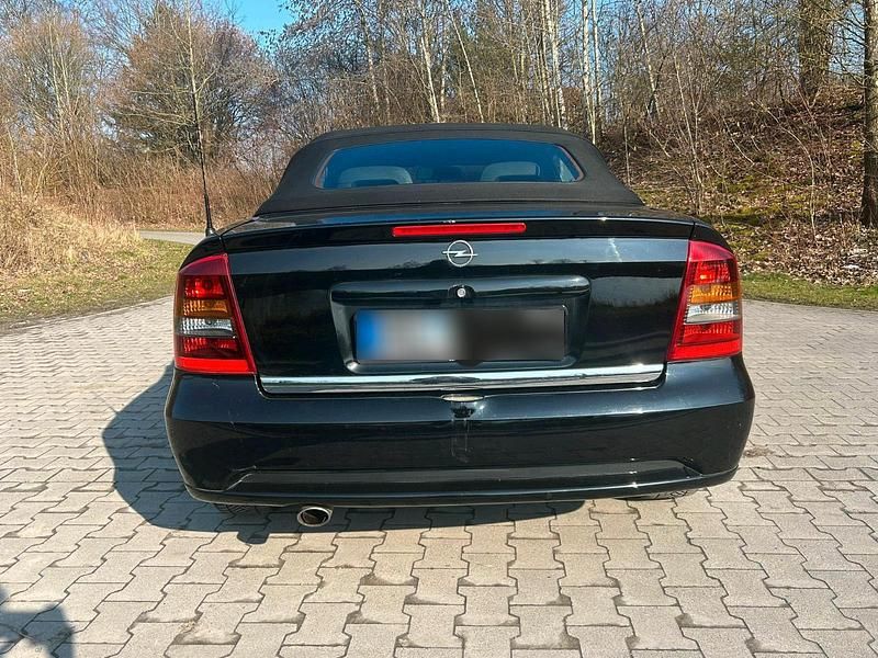 Gebraucht Opel Astra Cabriolet 147 PS (108 kW) 2003 Schwarz Cabrio