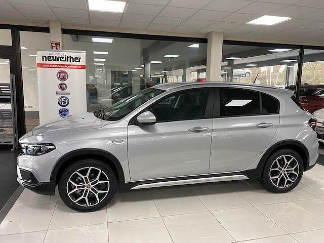 Gebraucht Fiat Tipo Cross 131 PS (96 kW) 2023 Grau Limousine