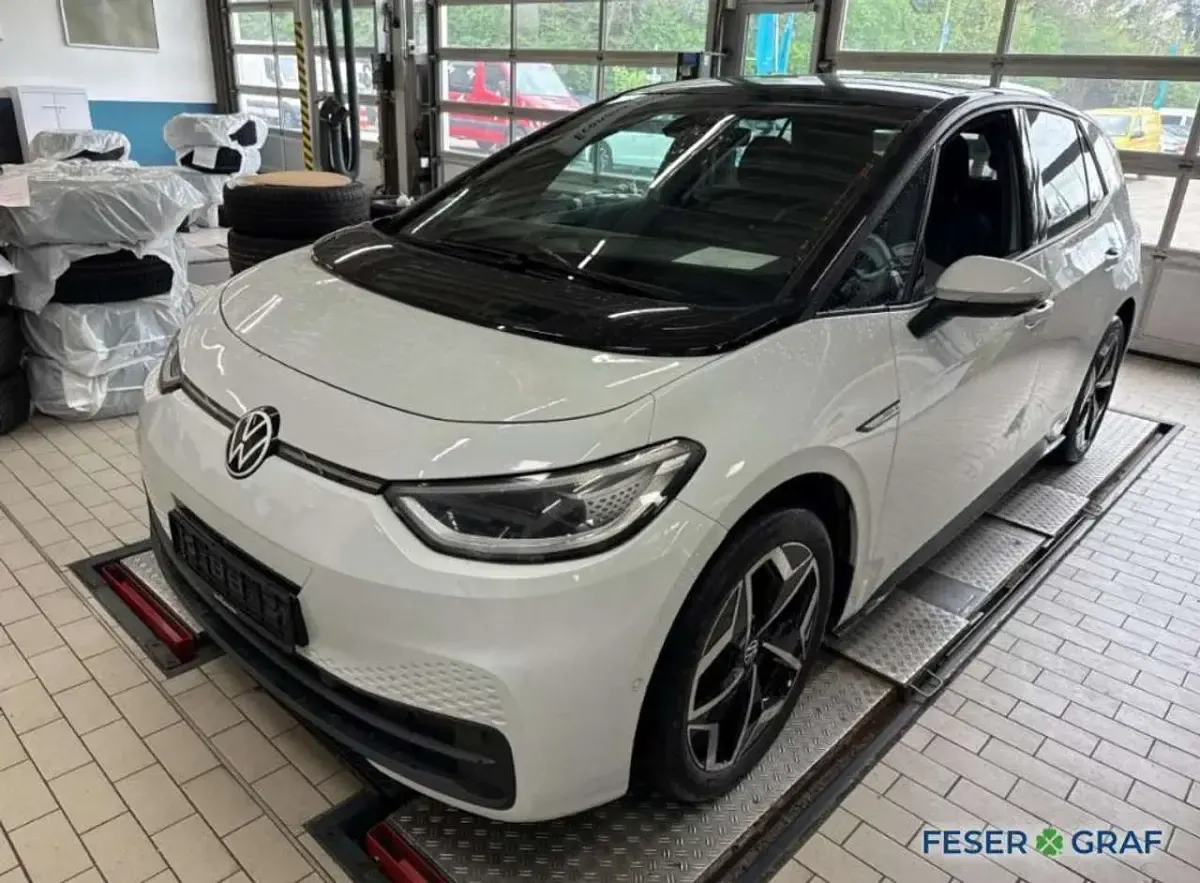 Gebraucht VW ID.3 Pro 150 kW (204 PS) 2023 Gletscherweiß Kleinwagen
