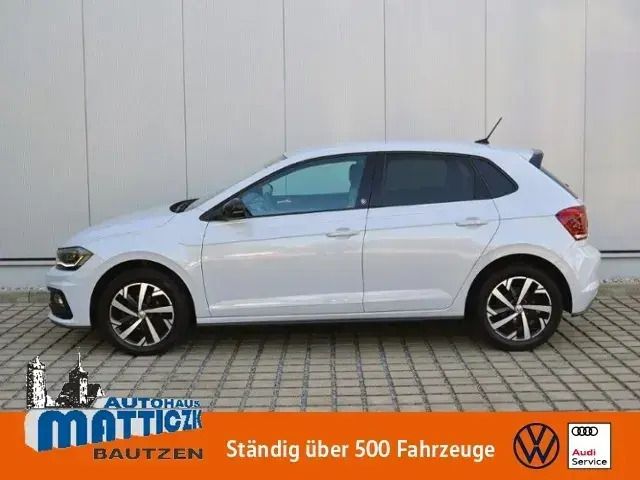 White silver metallic (metallic) Gebraucht 2018 VW Polo Beats Kleinwagen | 15.860 € (Etwas zu teuer) - Bild 1/4