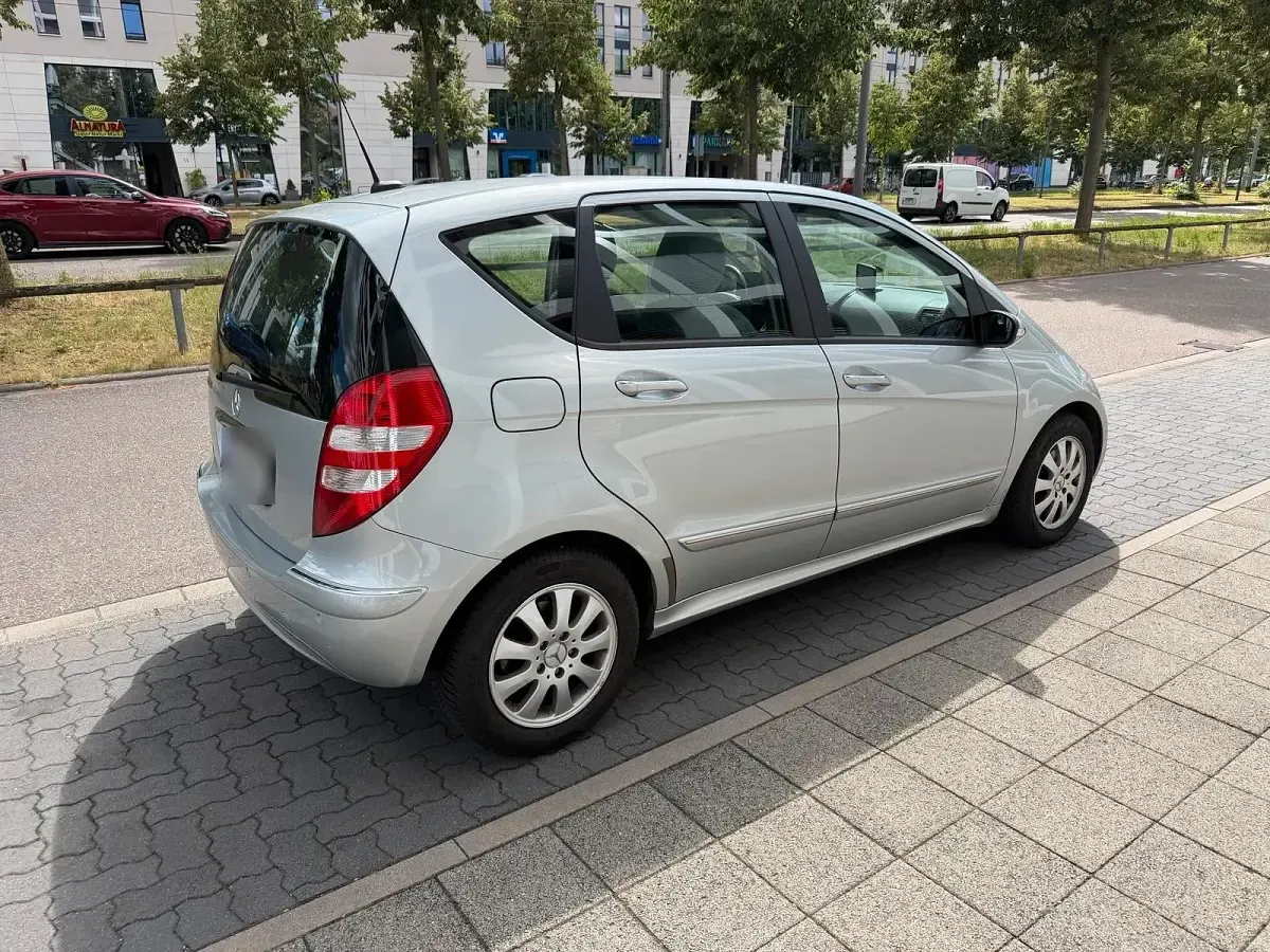 Gebraucht Mercedes A170 Elegance 116 PS (85 kW) 2005 Silber Limousine