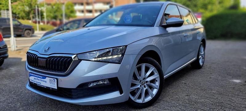 Silber Gebraucht 2020 Skoda Scala Style Kleinwagen | 13.899 € (Fairer Preis) - Bild 1/4
