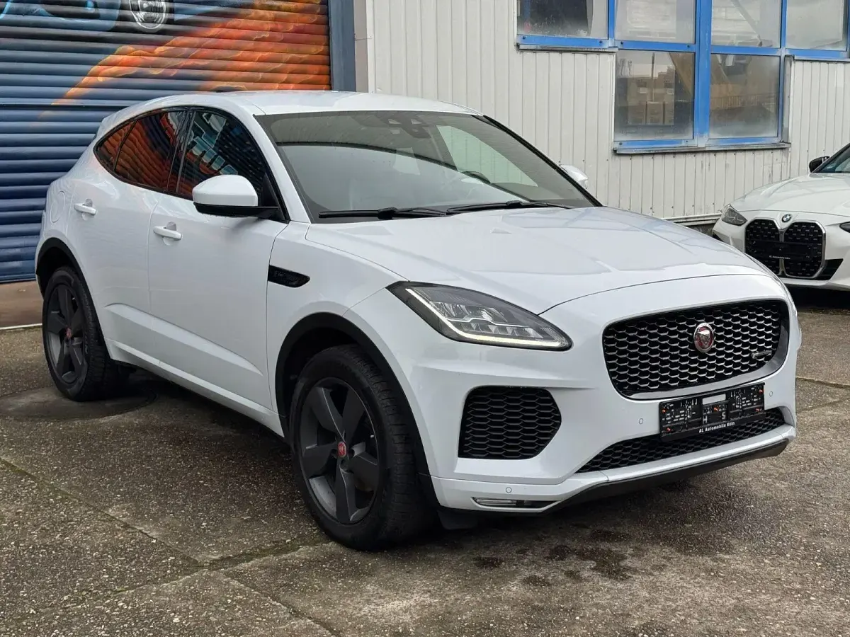 Gebraucht Jaguar E-Pace R-Dynamic 179 PS (131 kW) 2020 Yulong white SUV