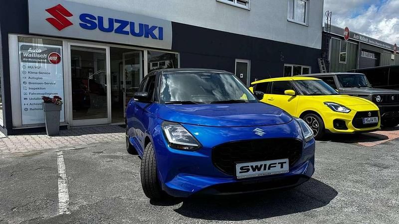 Blau Neu 2025 Suzuki Swift Comfort+ Kleinwagen | 23.990 € - Bild 1/4