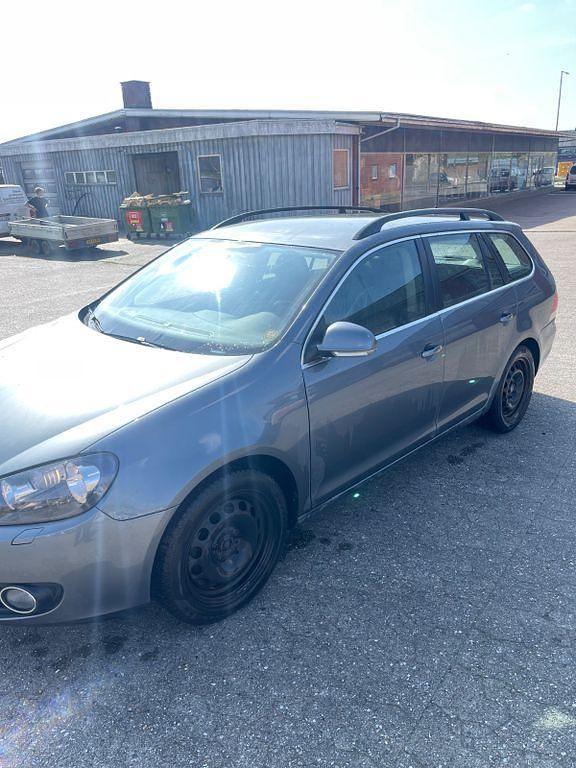 Gebraucht 2013 VW Golf VII Comfortline Limousine | 2.300 € (Superpreis) - Bild 1/4