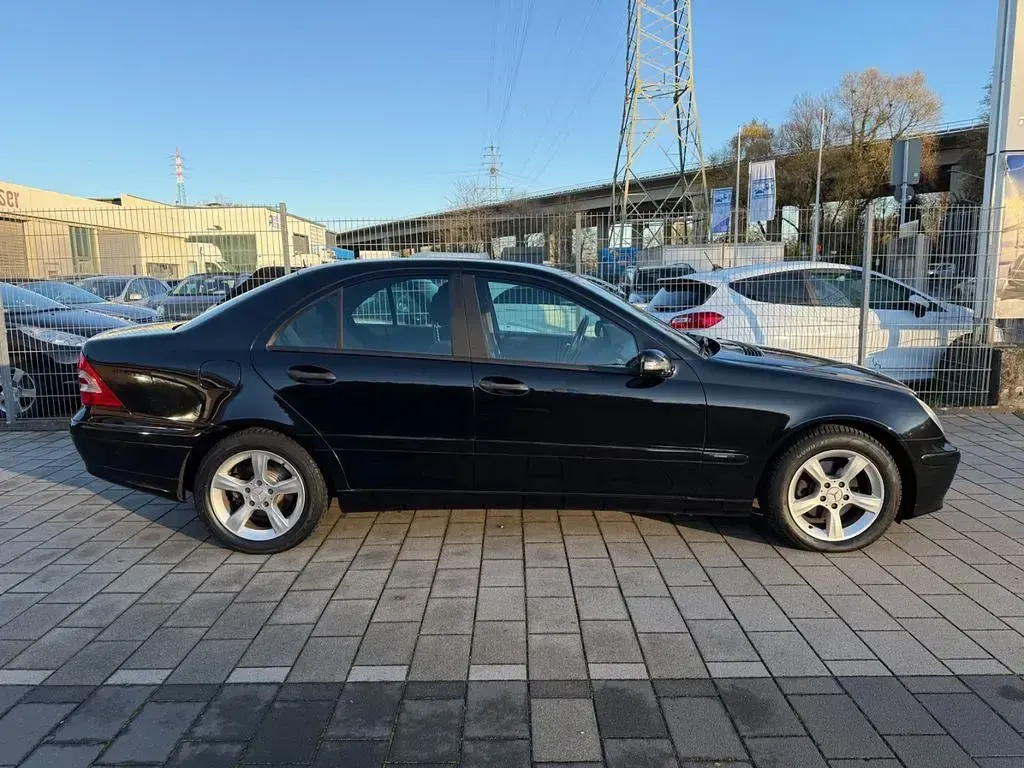 Gebraucht Mercedes C200 Classic 122 PS (89 kW) 2006 Schwarz Limousine