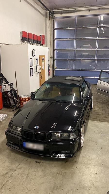 Schwarz Gebraucht 1996 BMW 328 Cabriolet Cabrio | 9.000 € (Superpreis) - Bild 1/4
