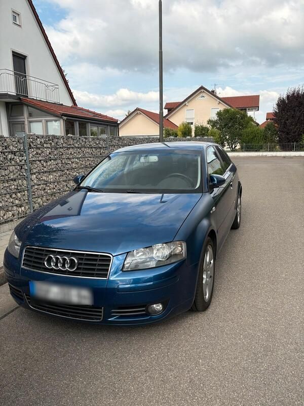 Blau Gebraucht 2003 Audi A3 Coupé | 1.699 € - Bild 1/4