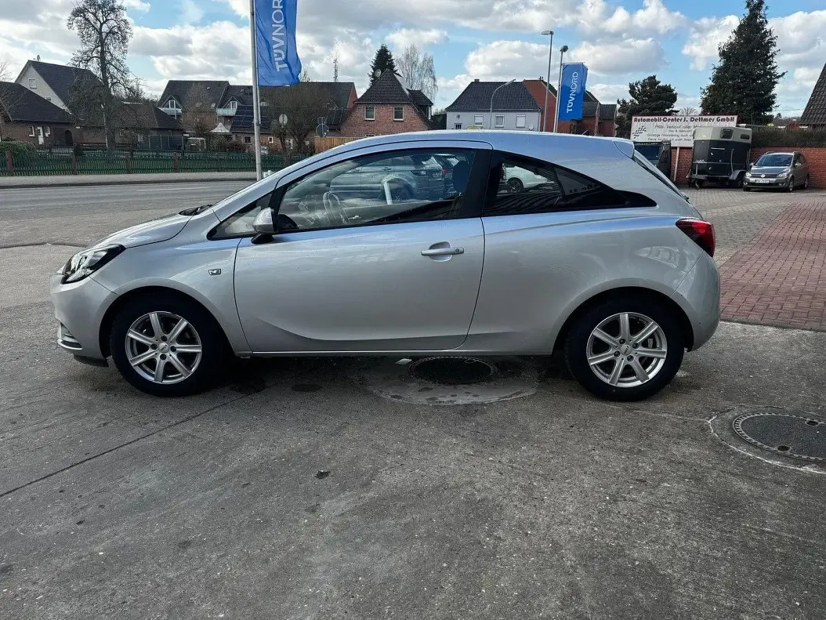 Gebraucht Opel Corsa 90 PS (66 kW) 2015 Silber Kleinwagen