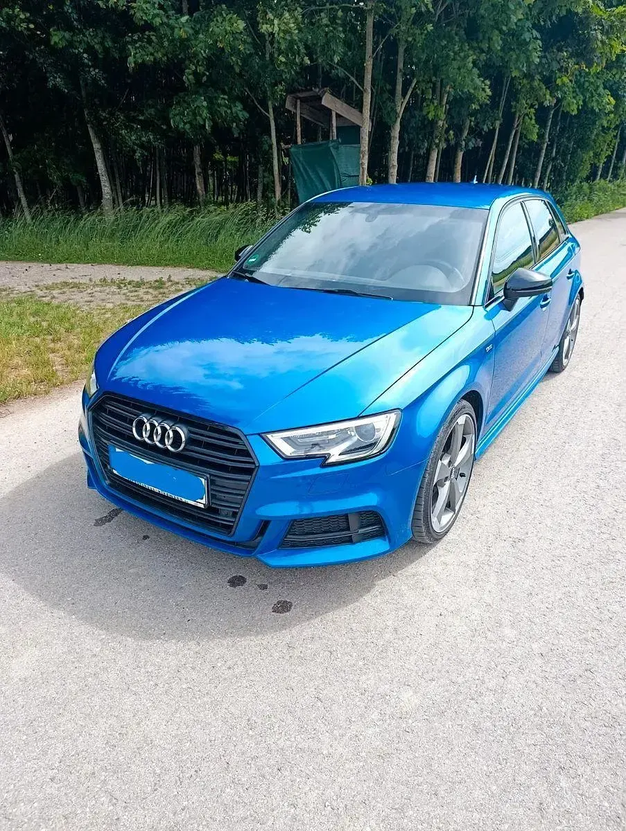 Gebraucht Audi A3 Sport 150 PS (110 kW) 2018 Blau Limousine