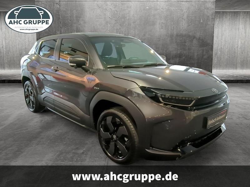 Neu Toyota Urban Cruiser Lounge 128 kW (175 PS) 2026 Grau SUV
