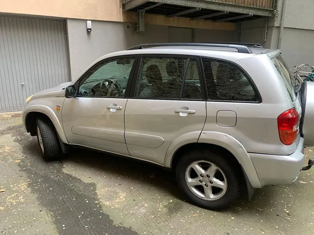 Gebraucht Toyota RAV4 116 PS (85 kW) 2003 Silber SUV