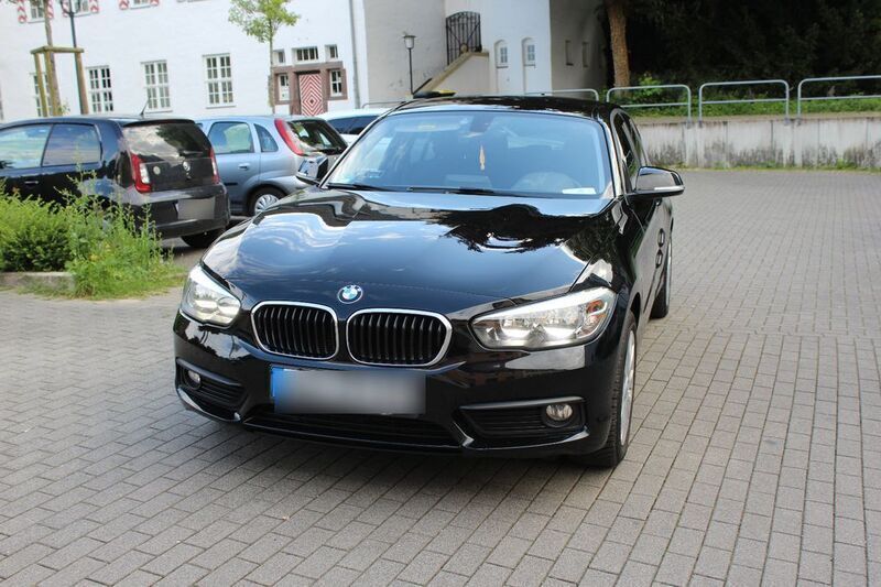 Schwarz Gebraucht 2016 BMW 116 Kleinwagen | 9.500 € (Fairer Preis) - Bild 1/4