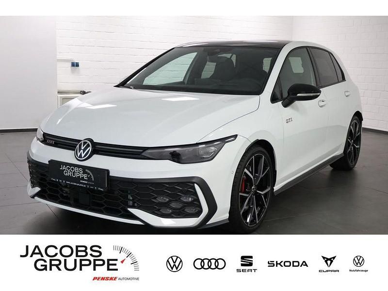 Pure white Gebraucht 2025 VW Golf Style Limousine | 35.940 € (Etwas zu teuer) - Bild 1/4