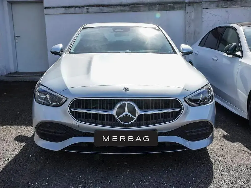 Gebraucht Mercedes C300 Avantgarde 360 PS (264 kW) 2024 Hightech silber Limousine