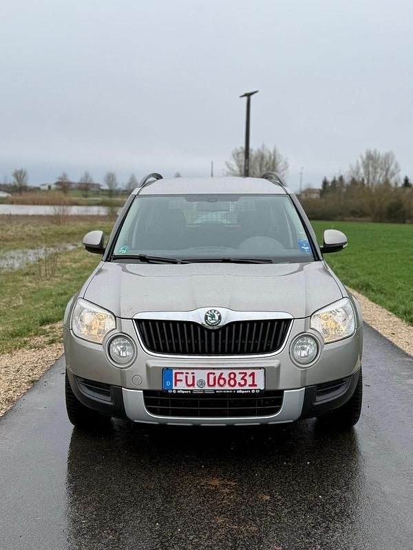 Gebraucht Skoda Yeti 170 PS (125 kW) 2011 Gold SUV