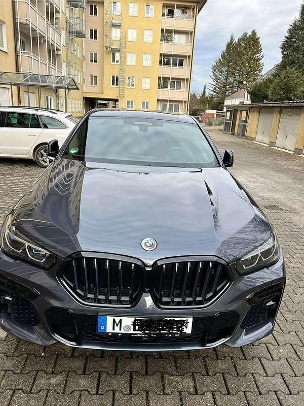 Grau Gebraucht 2022 BMW X6 SUV | 75.000 € (Fairer Preis) - Bild 1/4