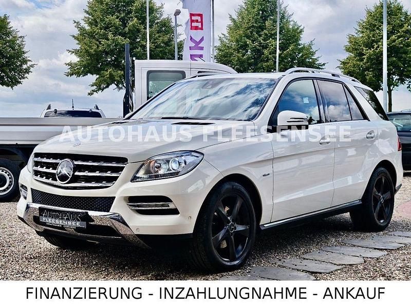 Weiß Gebraucht 2012 Mercedes ML350 SUV | 15.300 € (Fairer Preis) - Bild 1/4