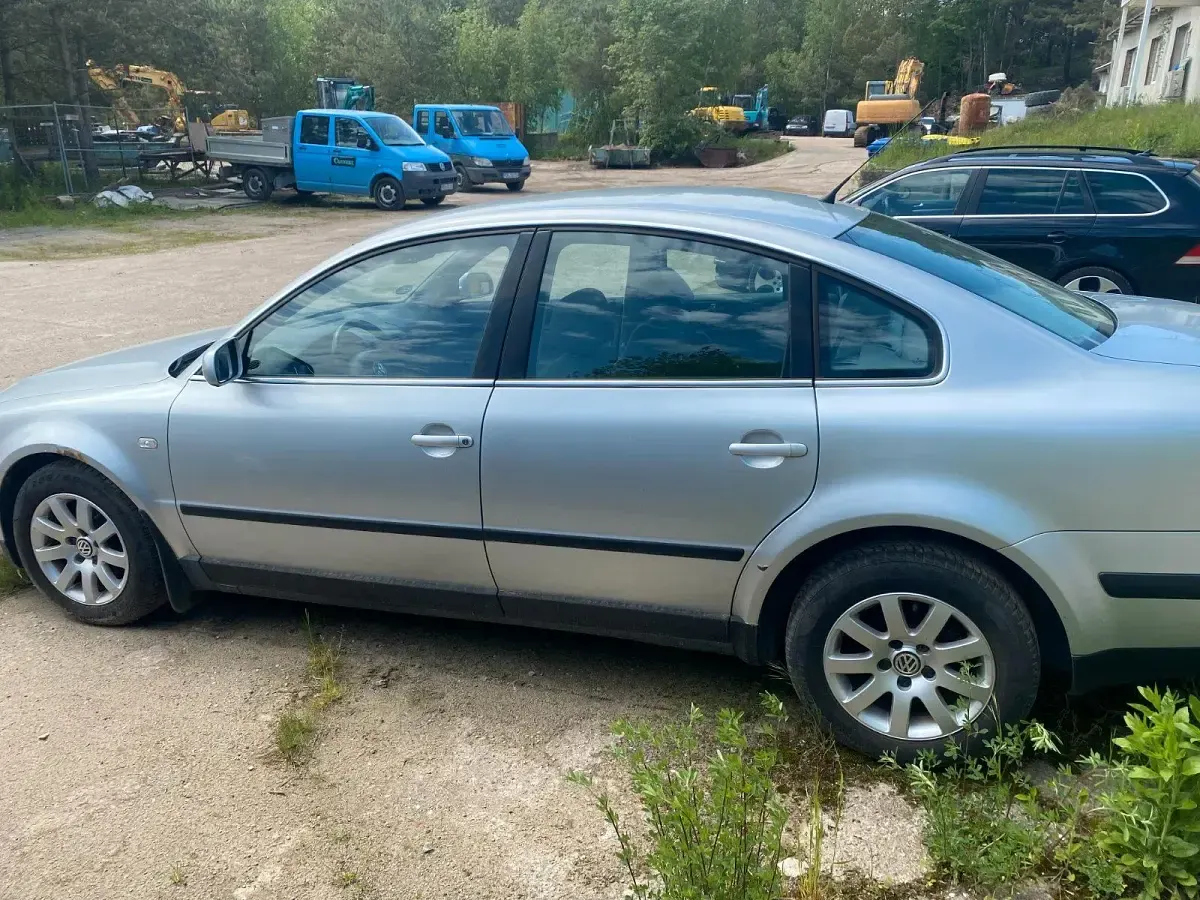 Gebraucht VW Passat 130 PS (95 kW) 2003 Silber Limousine
