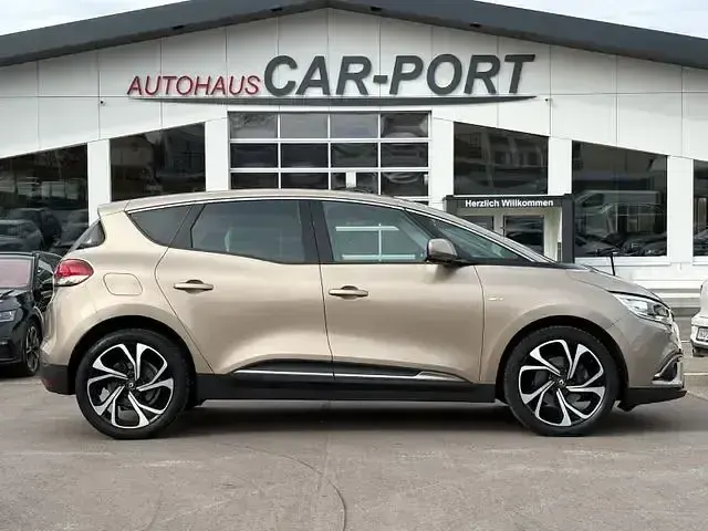 Gebraucht Renault Scenic E-Tech Bose Edition 132 PS (97 kW) 2017 Beige Van / Kleinbus