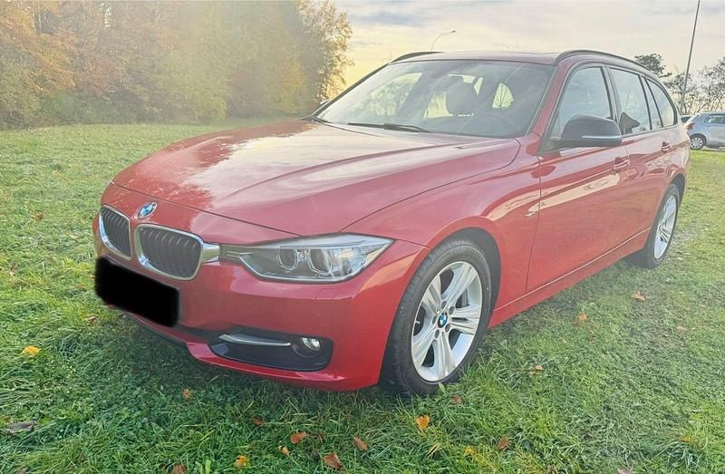 Rot Gebraucht 2015 BMW 320 Sport Line Kombi | 8.290 € (Superpreis) - Bild 1/4