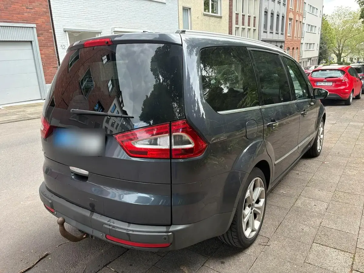 Używany Ford Galaxy Titanium 163 KM (119 kW) 2010 Szary Minivan