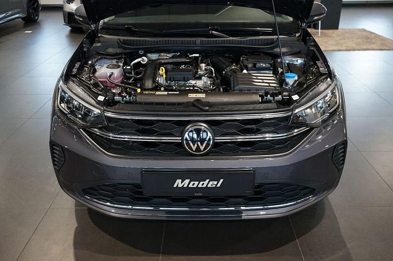 Neu VW Taigo Life 116 PS (85 kW) 2025 Schwarz SUV