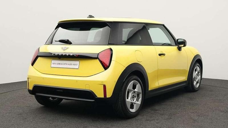 Gebraucht Mini Cooper S Classic 204 PS (150 kW) 2025 Gelb Kleinwagen