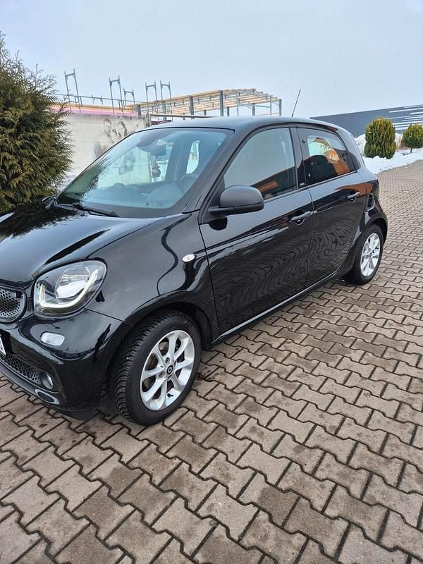 Gebraucht Smart ForFour Passion 90 PS (66 kW) 2019 Schwarz Kleinwagen