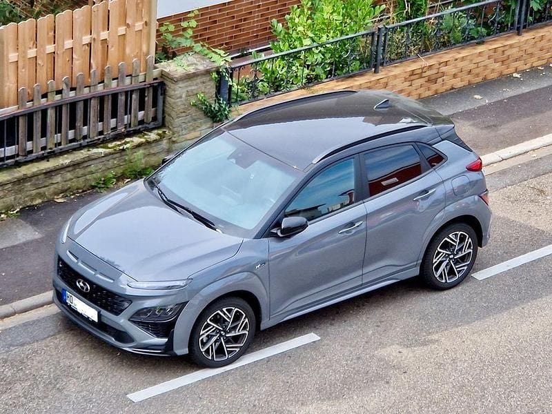 Grau Gebraucht 2023 Hyundai Kona N Line SUV | 24.900 € (Superpreis) - Bild 1/4