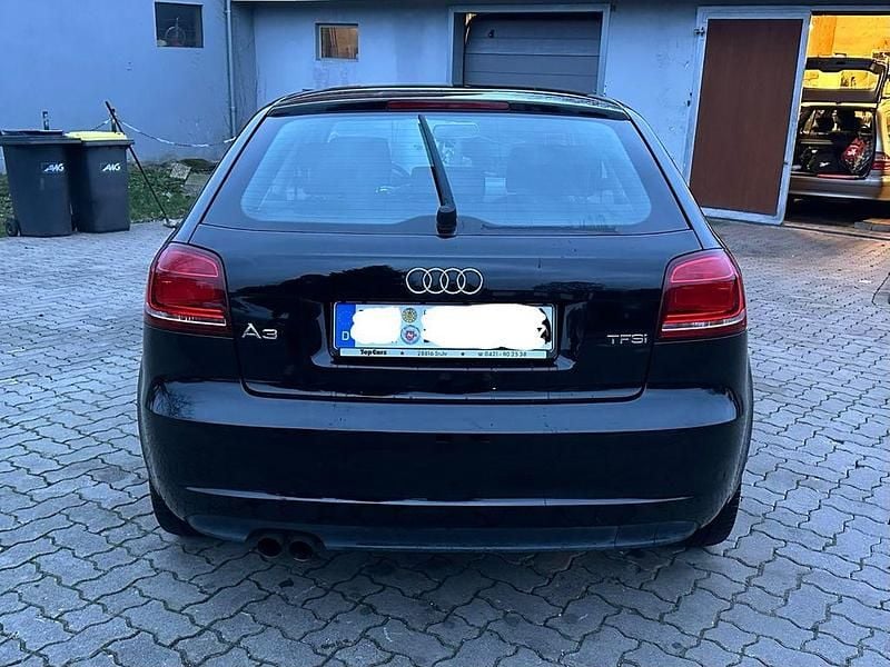 Gebraucht Audi A3 Ambiente 125 PS (91 kW) 2010 Schwarz Kleinwagen