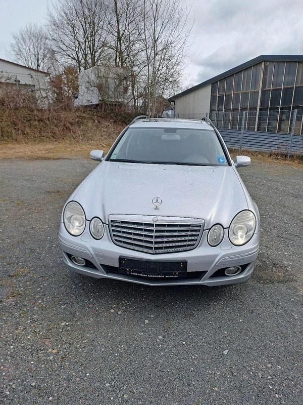 Gebraucht Mercedes E220 170 PS (125 kW) 2008 Silber Kombi