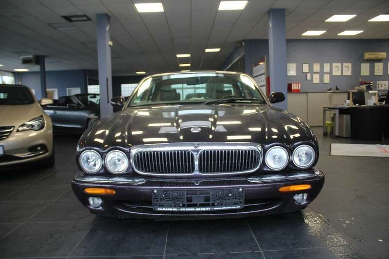 Gebraucht Jaguar XJ8 284 PS (208 kW) 1997 Violett Limousine